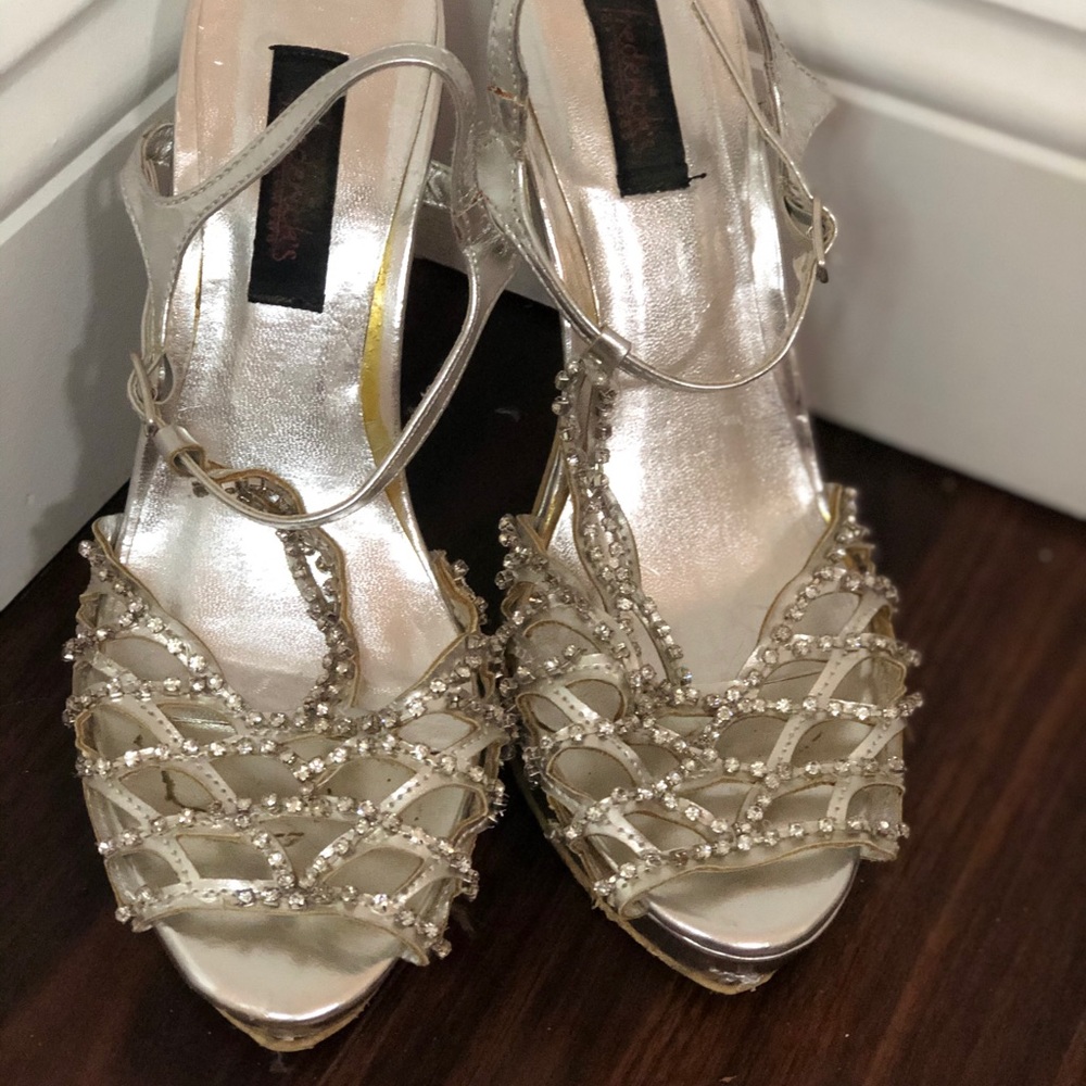 Silver Rhinestone Formal heels - Picture 2 of 4